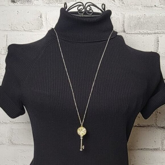 Gold Tone Key Pendant Necklace – Vintage Style Filigree Crystal Accent - Picture 1 of 5